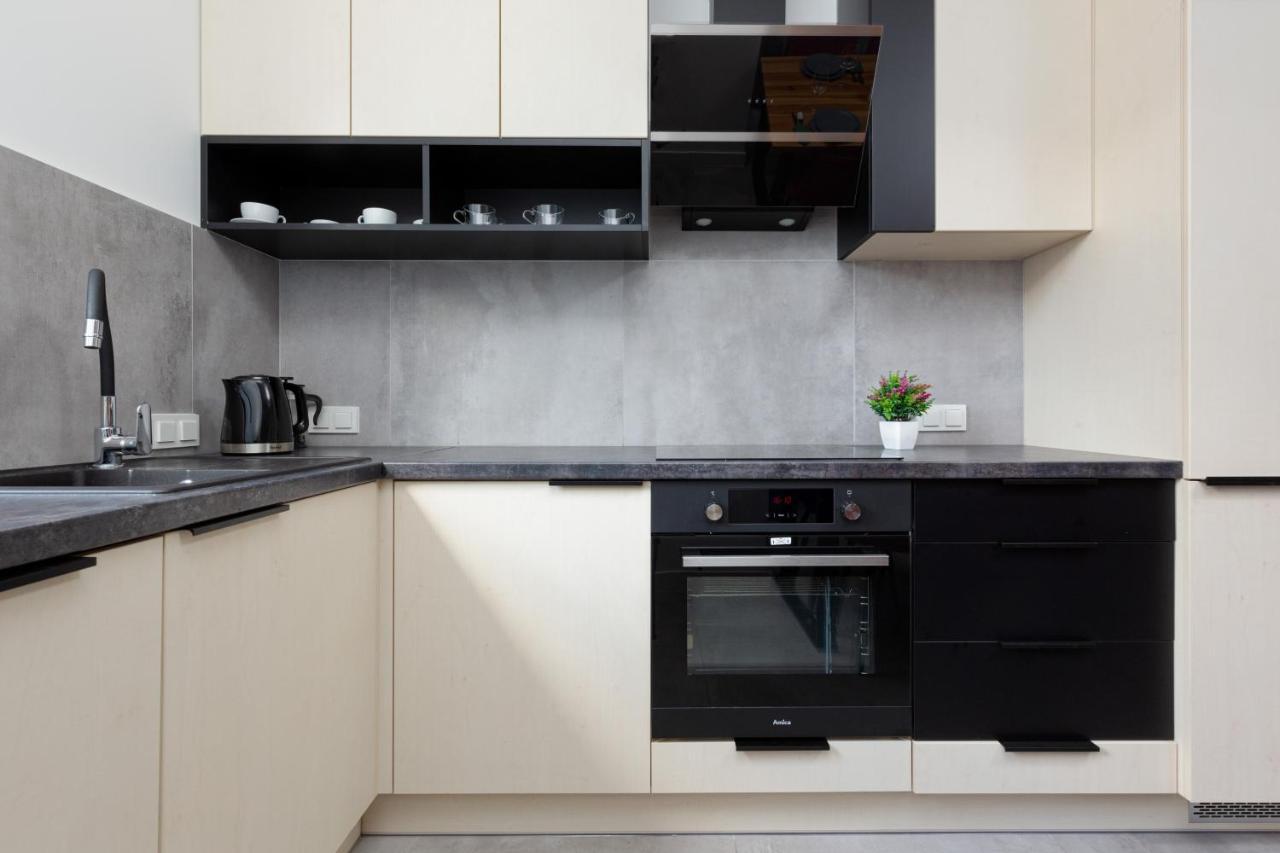 City Center Apartments Grzybowska With Parking By Noclegi Renters Warschau Exterior foto